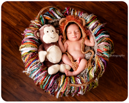 Artistic newborn photography studio near Leesburg, Virginia 20175.