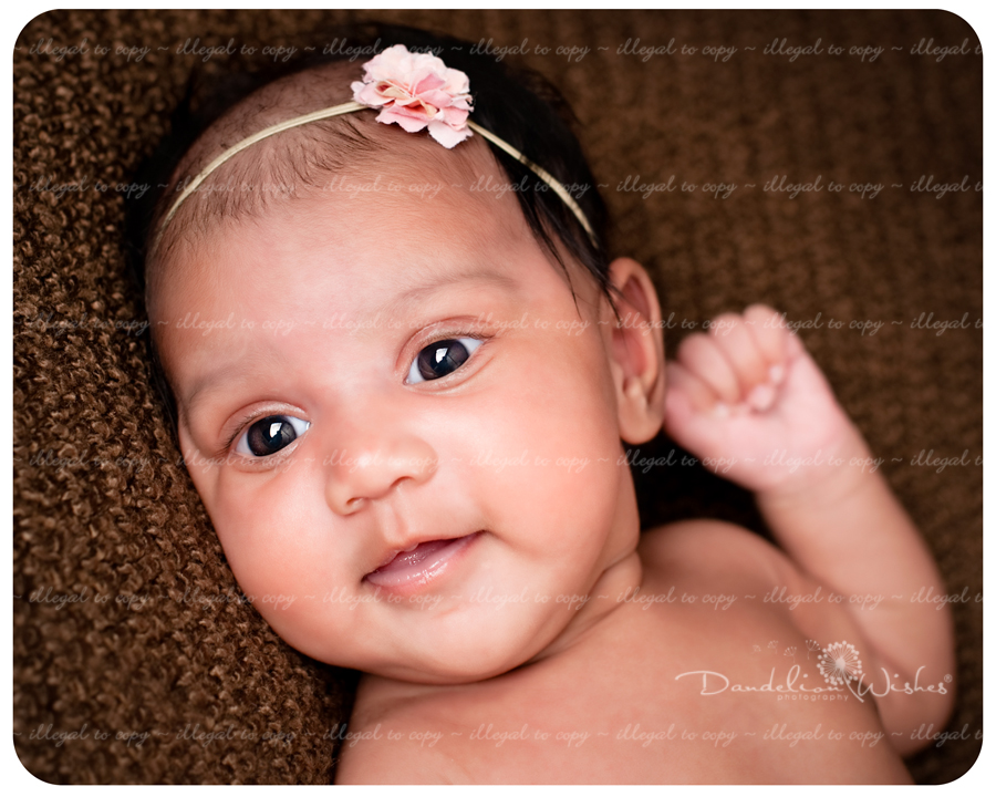Best artistic newborn photographer to Arlington, VA 22201, 22202, 22203, 22204, 22205, 22206, 22207, 22209 & 22213.